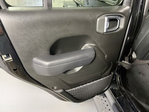 Used 2024 Jeep Wrangler Unlimited Sport AWD/4WD image 22