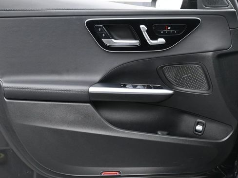 Used 2022 Mercedes-Benz C 300 4MATIC Sedan image 9