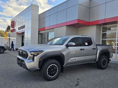 New 2025 Toyota Tacoma TRD Off-Road image 8