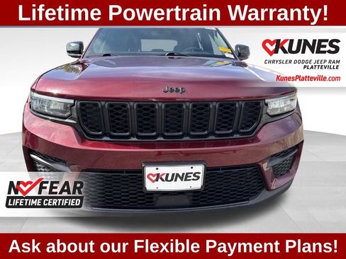 Used 2024 Jeep Grand Cherokee Altitude AWD/4WD image 9