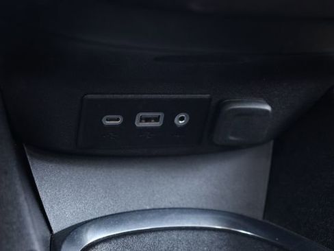Used 2023 Chevrolet Malibu LT FWD image 23