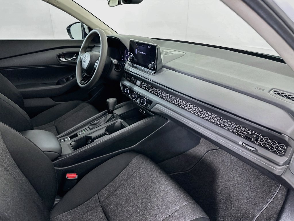 Certified 2025 Honda Accord LX image 25