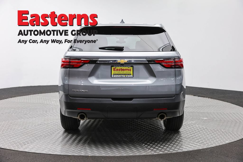 Used 2023 Chevrolet Traverse LS FWD image 8