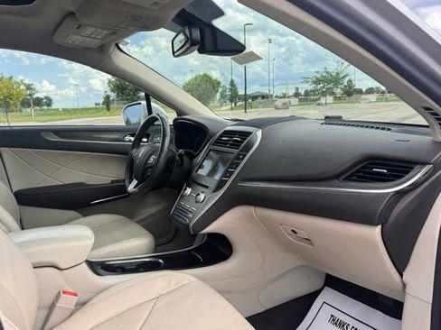 Used 2017 Lincoln MKC Reserve AWD/4WD image 26
