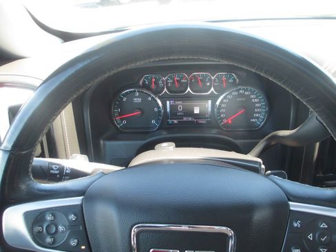 Used 2018 GMC Sierra 1500 SLT AWD/4WD image 33