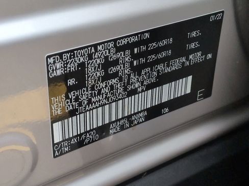 Used 2022 Toyota Venza LE image 36