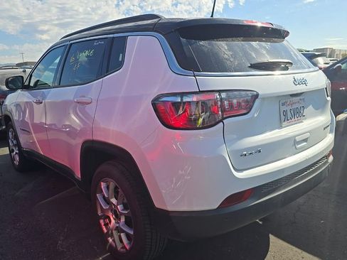 Used 2025 Jeep Compass Limited AWD/4WD image 10