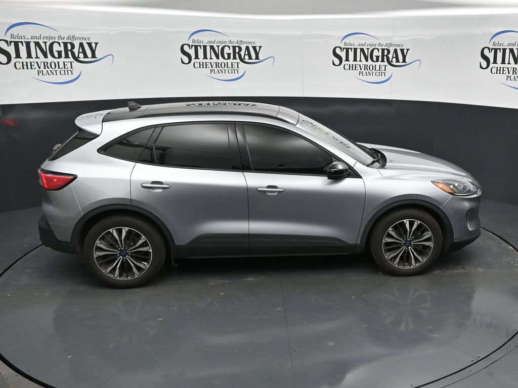 Used 2022 Ford Escape SE w/ SE Sport Appearance Package FWD image 34