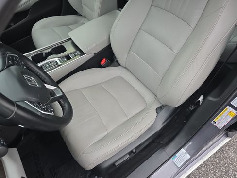 Used 2019 Honda Accord Touring image 14