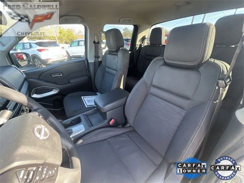 Used 2022 Nissan Frontier SV image 18
