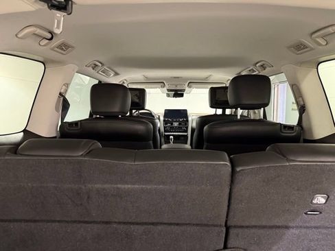 Used 2023 Nissan Armada Platinum w/ Captain's Chairs Package AWD/4WD image 11