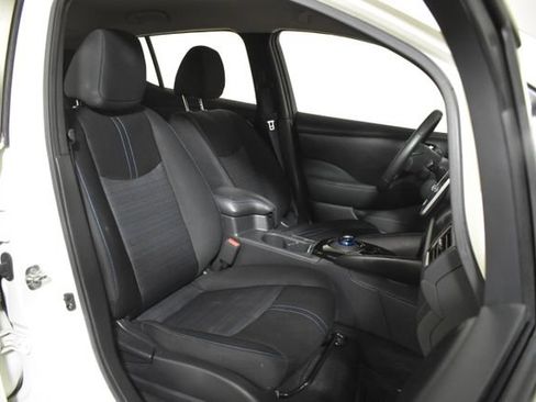 Certified 2023 Nissan Leaf SV Plus FWD image 34