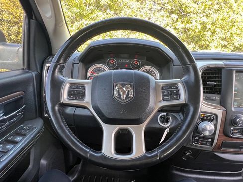 Used 2017 RAM 1500 Laramie image 24