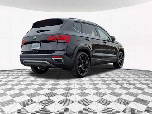 Used 2023 Volkswagen Taos SE image 12