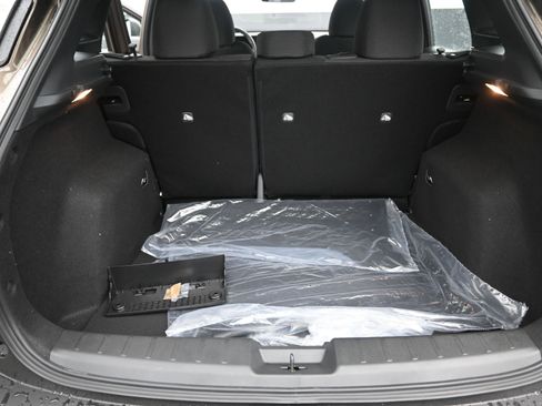 New 2026 Nissan Kicks S image 18