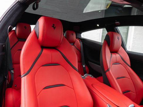 Used 2018 Ferrari GTC4Lusso image 35