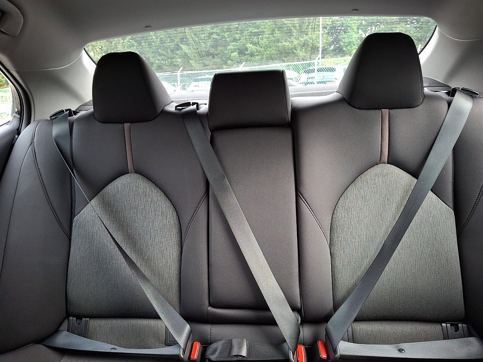 Used 2019 Toyota Camry LE FWD image 19