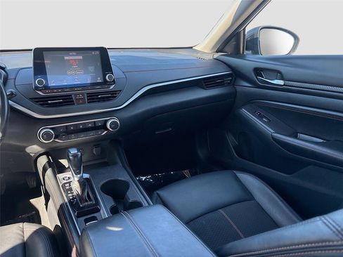 Used 2022 Nissan Altima 2.5 SR w/ Midnight Edition Package image 23
