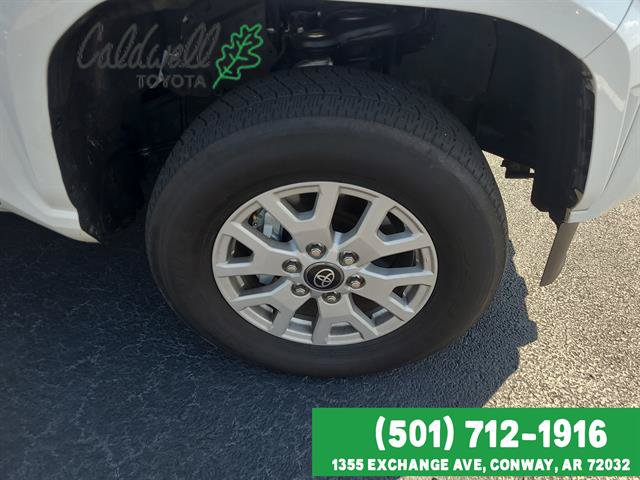 Certified 2025 Toyota Tacoma SR5 AWD/4WD image 33