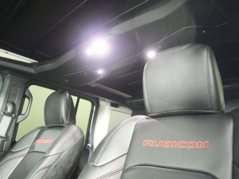 Used 2024 Jeep Wrangler Unlimited Rubicon AWD/4WD image 10