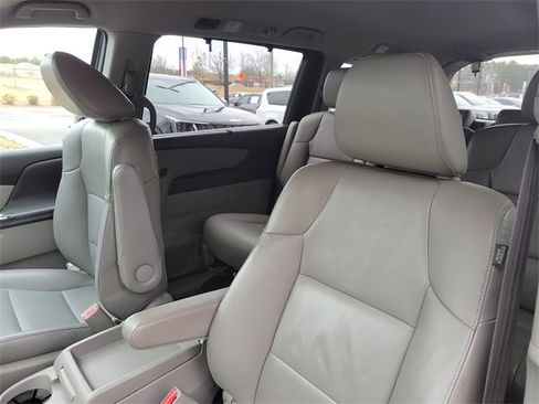 Used 2016 Honda Odyssey SE image 16