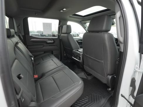 Used 2025 Chevrolet Silverado 1500 LTZ AWD/4WD image 26
