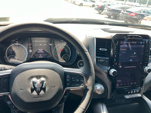 Used 2025 RAM 1500 Laramie w/ Sport Appearance Package AWD/4WD image 13