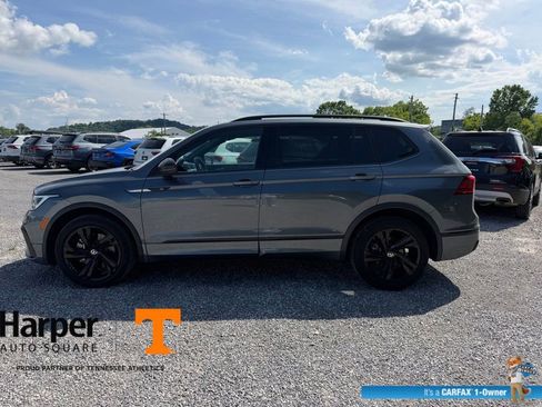 Used 2024 Volkswagen Tiguan SE R-Line FWD image 2