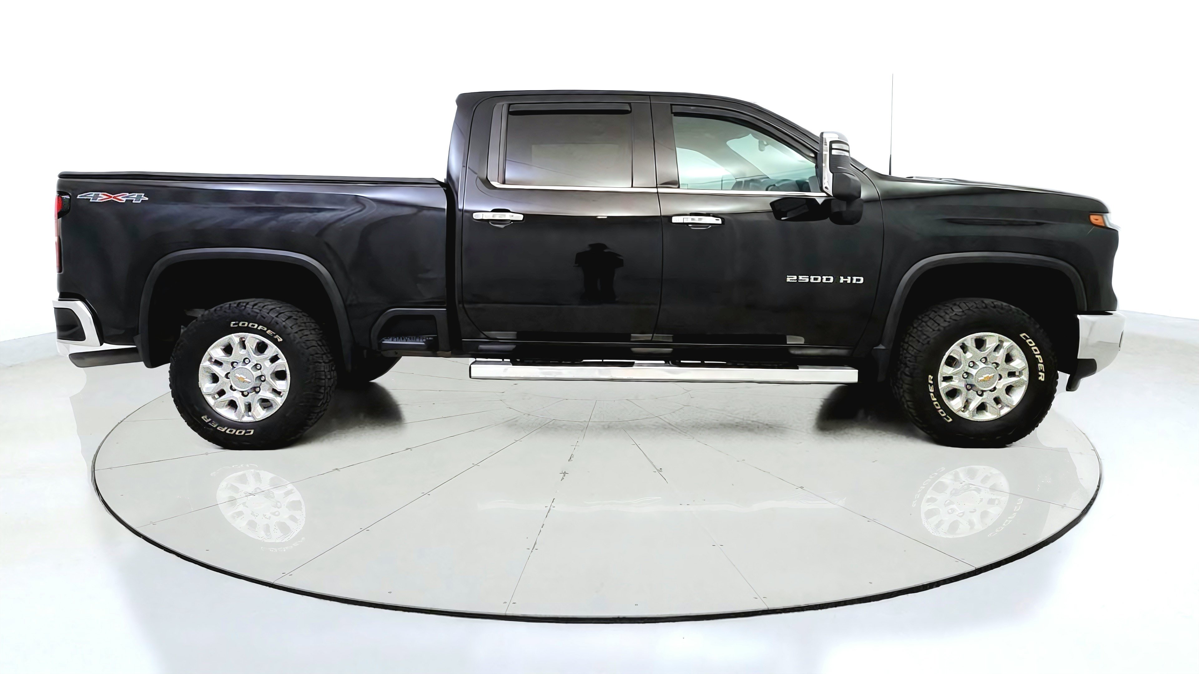 Used 2024 Chevrolet Silverado 2500 LTZ AWD/4WD image 8