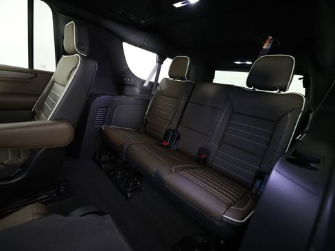 Used 2026 GMC Yukon XL Denali Ultimate image 15