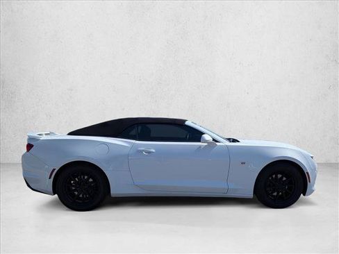 Used 2019 Chevrolet Camaro LT RWD image 4