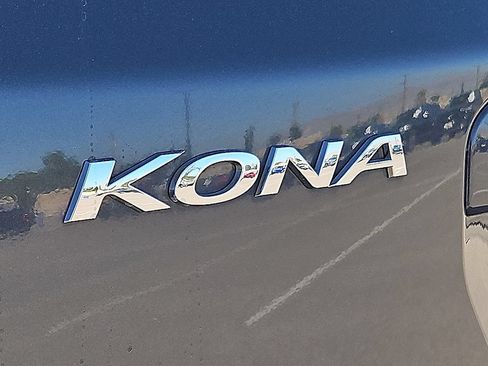 Used 2023 Hyundai Kona SEL w/ Cargo Package FWD image 11