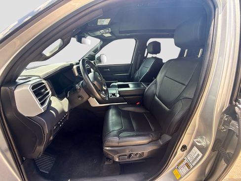 Used 2023 Toyota Tundra Platinum AWD/4WD image 23