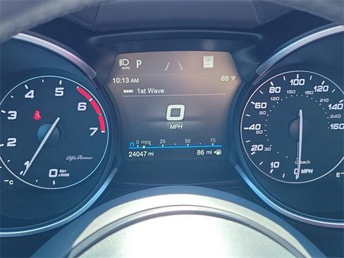 Used 2023 Alfa Romeo Stelvio Veloce image 14