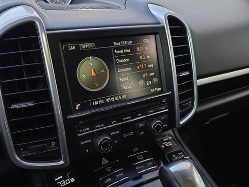 Used 2016 Porsche Cayenne S image 17