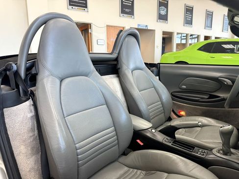 Used 2004 Porsche Boxster image 20