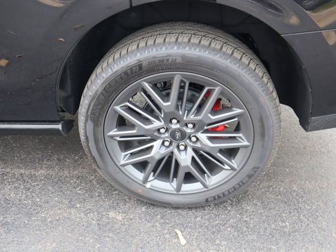 New 2025 Ford Expedition Platinum w/ Stealth Performance Package image 21