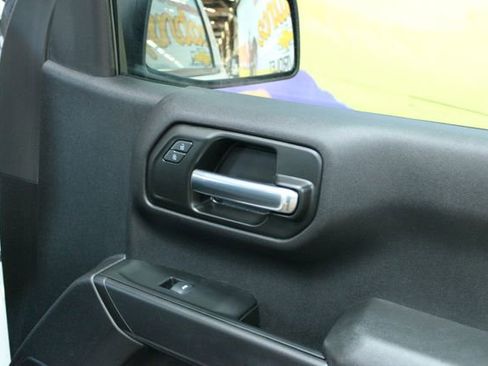 Used 2024 GMC Sierra 1500 Pro w/ Pro Value Package image 9