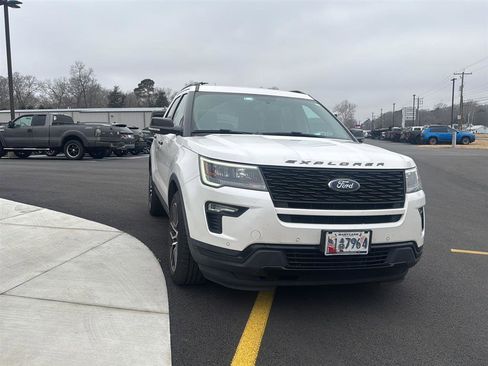 Used 2019 Ford Explorer Sport image 6
