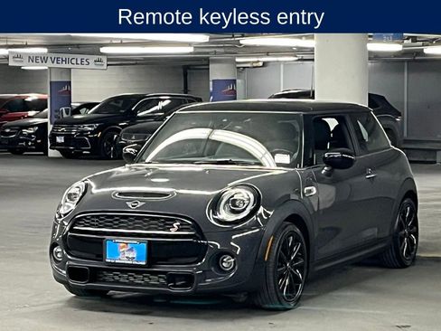 Used 2021 MINI Cooper S w/ Premium Package image 4