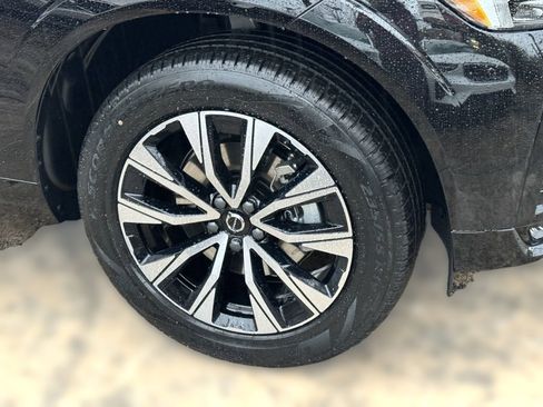 New 2024 Volvo XC60 B5 Core w/ Protection Package Premier image 10