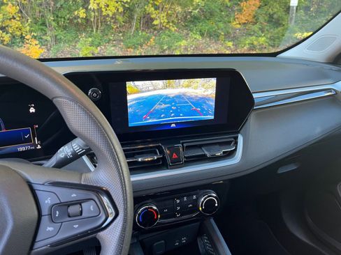 Used 2025 Chevrolet TrailBlazer LT image 17