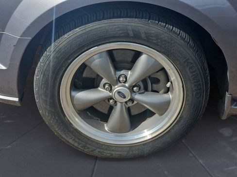 Used 2006 Ford Mustang GT RWD image 20