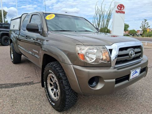 Used 2009 Toyota Tacoma PreRunner RWD image 9