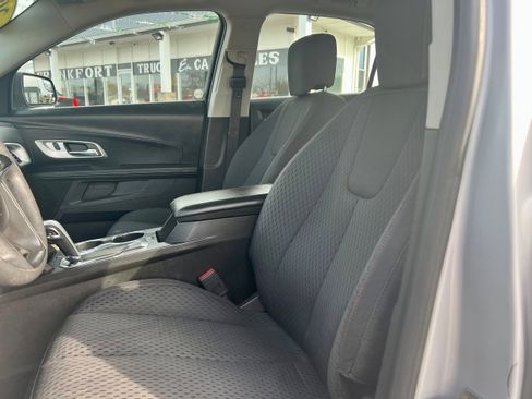 Used 2013 Chevrolet Equinox LS image 9