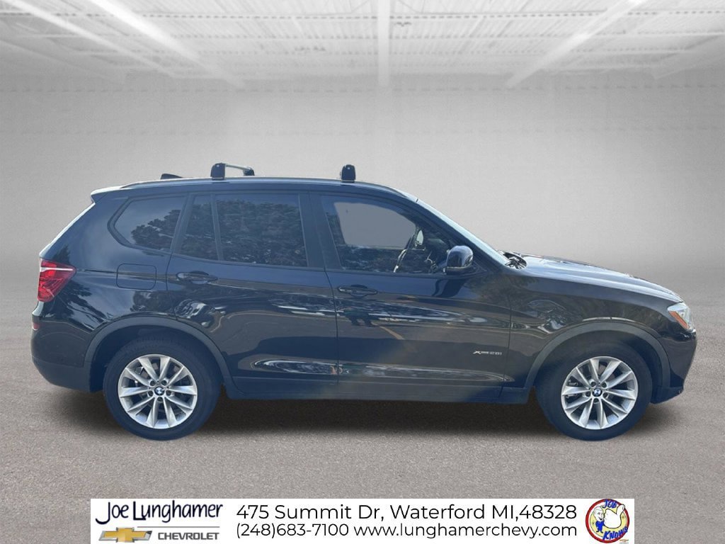 Used 2017 BMW X3 xDrive28i AWD/4WD image 2