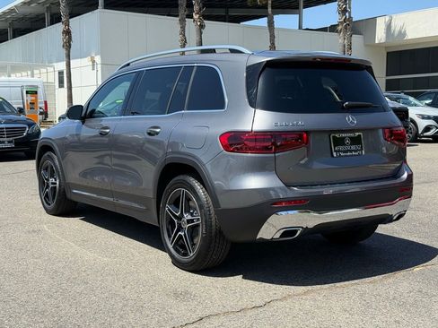 New 2026 Mercedes-Benz GLB 250 image 8