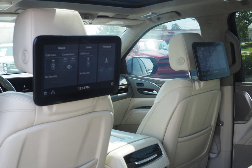 Used 2021 Cadillac Escalade ESV Sport Platinum w/ Heavy-Duty Trailer Package AWD/4WD image 15