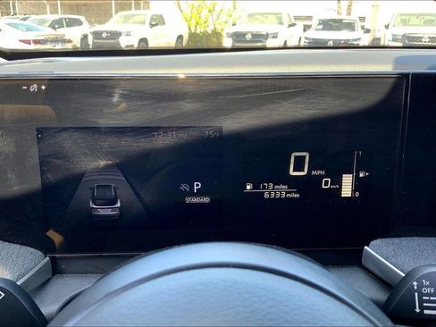 Used 2025 Nissan Kicks SV image 10