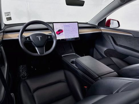 Used 2023 Tesla Model Y Long Range AWD/4WD image 39